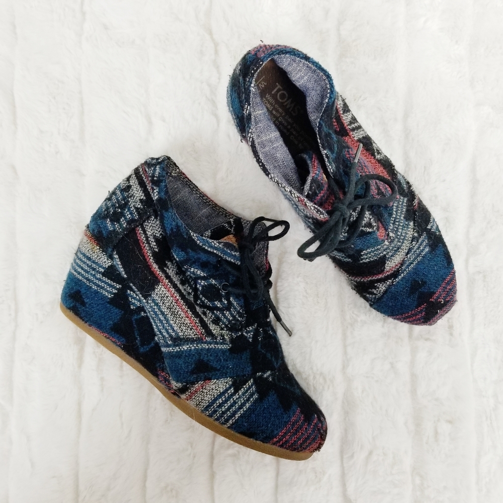 TOMS desert wedge aztec wedge ankle booties